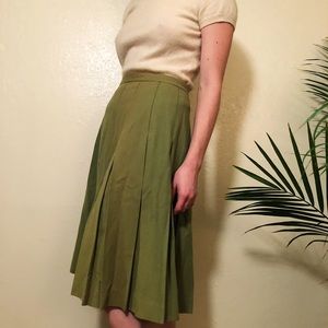 Handmade kiwi wool skirt 🥝